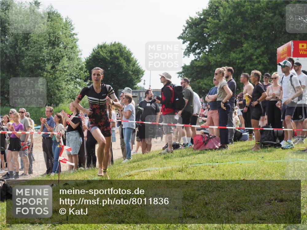 15.06.2025 - 27. Vierlanden-Triathlon KatJ http://msf.ph/oto/8011836 15.06.2025 10:13:51 Schwimmen 490, 513, 540, 545, 585, 622 meine-sportfotos.de