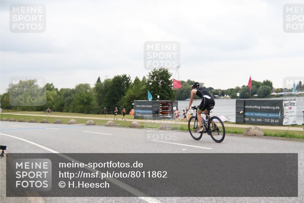 21.06.2025 - 27. Vierlanden-Triathlon H.Heesch http://msf.ph/oto/8011862 15.06.2025 13:12:22 Radfahren  meine-sportfotos.de