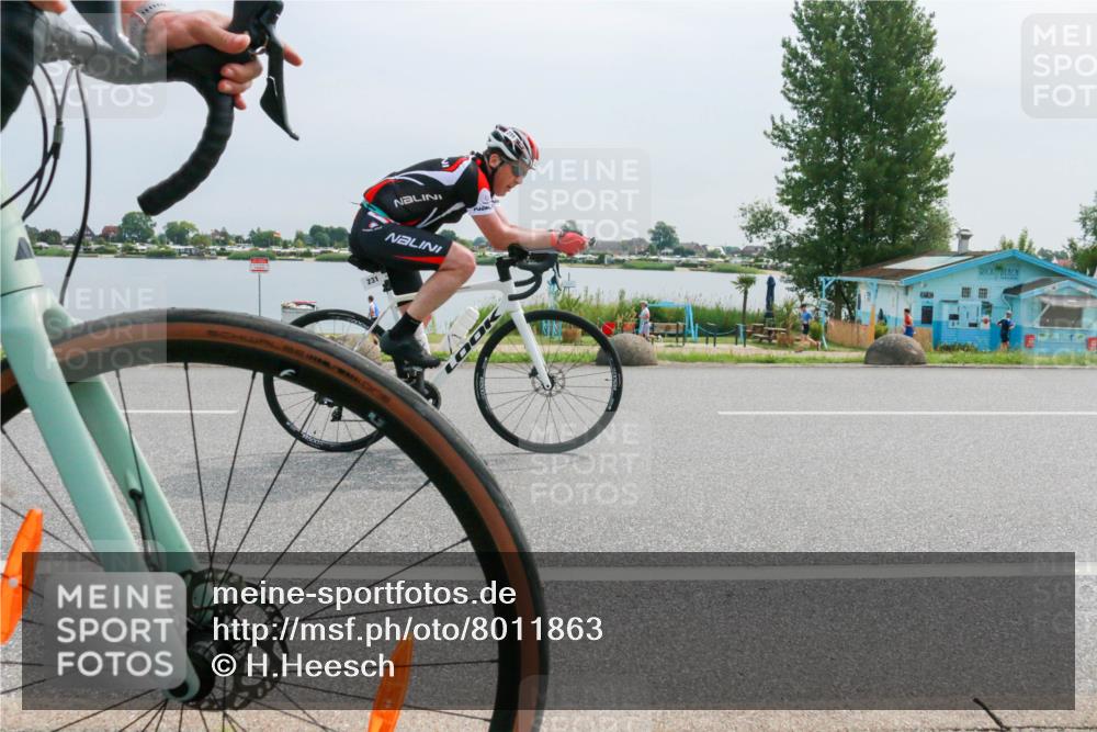 15.06.2025 - 27. Vierlanden-Triathlon H.Heesch http://msf.ph/oto/8011863 15.06.2025 11:05:08 Radfahren 122, 231, 246, 588 meine-sportfotos.de