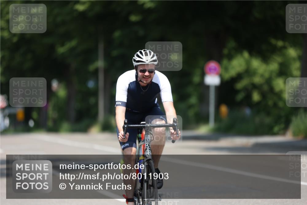 15.06.2025 - 7 Türme Triathlon Yannick Fuchs http://msf.ph/oto/8011903 15.06.2025 12:46:22 Radfahren 412, 477, 566 meine-sportfotos.de