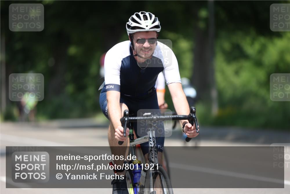 15.06.2025 - 7 Türme Triathlon Yannick Fuchs http://msf.ph/oto/8011921 15.06.2025 12:46:23 Radfahren 412, 477, 566 meine-sportfotos.de