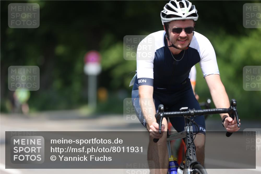 15.06.2025 - 7 Türme Triathlon Yannick Fuchs http://msf.ph/oto/8011931 15.06.2025 12:46:23 Radfahren 412, 477, 566 meine-sportfotos.de