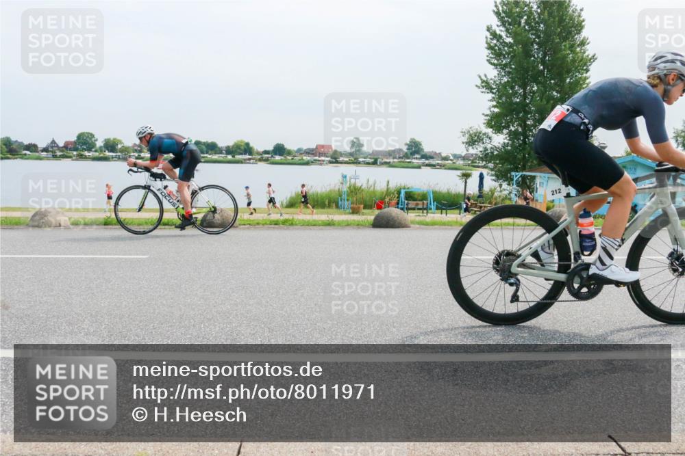 15.06.2025 - 27. Vierlanden-Triathlon H.Heesch http://msf.ph/oto/8011971 15.06.2025 11:05:20 Radfahren 212, 707 meine-sportfotos.de