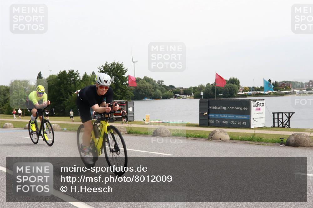 15.06.2025 - 27. Vierlanden-Triathlon H.Heesch http://msf.ph/oto/8012009 15.06.2025 11:05:36 Radfahren 99, 222, 688, 718 meine-sportfotos.de