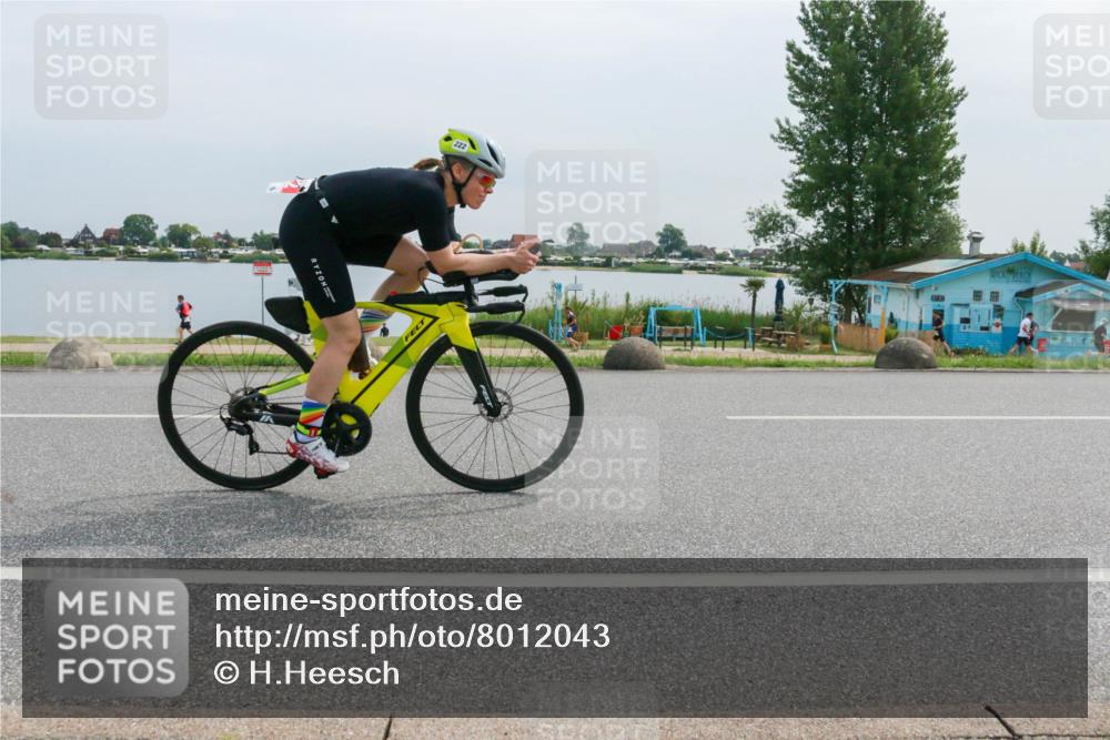 15.06.2025 - 27. Vierlanden-Triathlon H.Heesch http://msf.ph/oto/8012043 15.06.2025 11:05:36 Radfahren 99, 222, 552, 688, 718 meine-sportfotos.de
