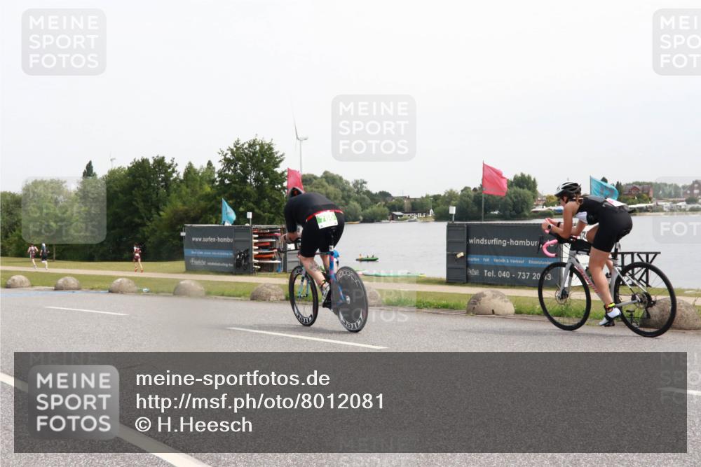 15.06.2025 - 27. Vierlanden-Triathlon H.Heesch http://msf.ph/oto/8012081 15.06.2025 11:06:13 Radfahren 206, 220, 223, 697, 760 meine-sportfotos.de