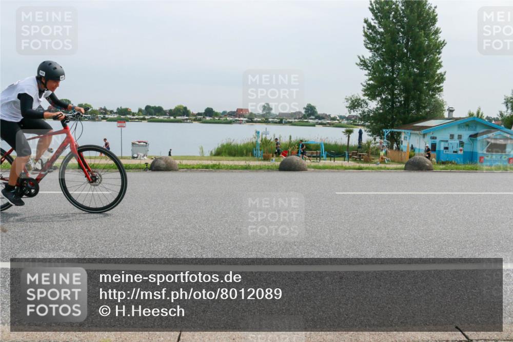 15.06.2025 - 27. Vierlanden-Triathlon H.Heesch http://msf.ph/oto/8012089 15.06.2025 11:05:40 Radfahren 82, 99, 552 meine-sportfotos.de