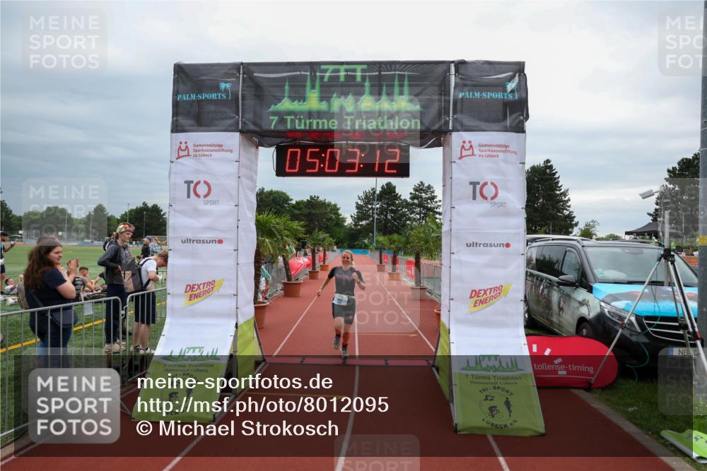 15.06.2025 - 7 Türme Triathlon Michael Strokosch http://msf.ph/oto/8012095 15.06.2025 15:03:12 Ziel 401 meine-sportfotos.de