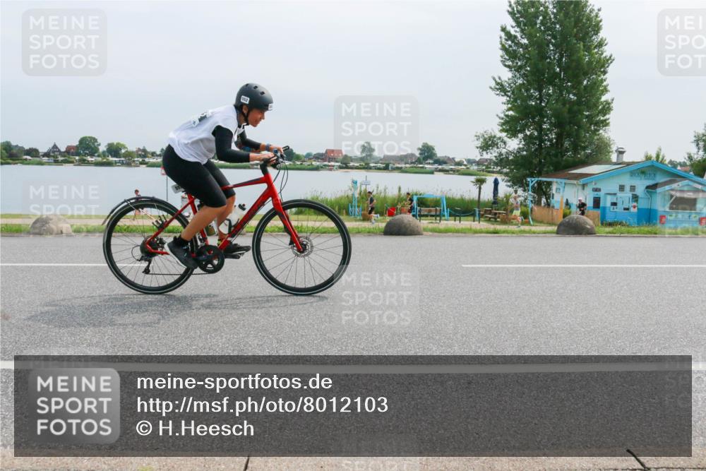 15.06.2025 - 27. Vierlanden-Triathlon H.Heesch http://msf.ph/oto/8012103 15.06.2025 11:05:40 Radfahren 82, 99, 552 meine-sportfotos.de