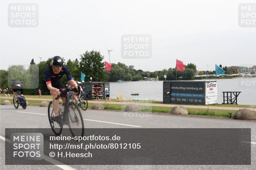 15.06.2025 - 27. Vierlanden-Triathlon H.Heesch http://msf.ph/oto/8012105 15.06.2025 11:06:13 Radfahren 206, 220, 223, 697, 760 meine-sportfotos.de