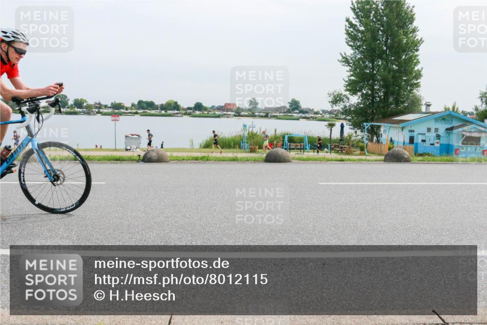 15.06.2025 - 27. Vierlanden-Triathlon H.Heesch http://msf.ph/oto/8012115 15.06.2025 11:05:42 Radfahren 82, 552 meine-sportfotos.de