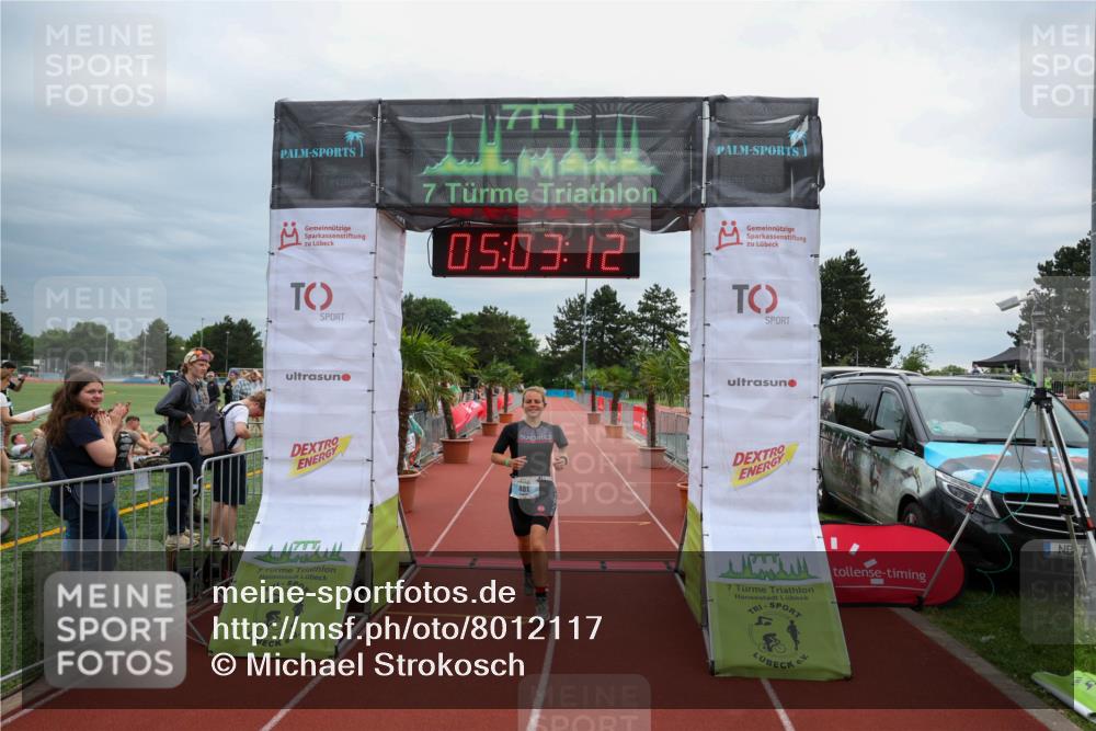 15.06.2025 - 7 Türme Triathlon Michael Strokosch http://msf.ph/oto/8012117 15.06.2025 15:03:12 Ziel 401 meine-sportfotos.de