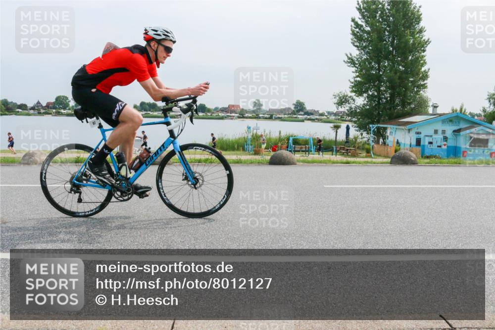 15.06.2025 - 27. Vierlanden-Triathlon H.Heesch http://msf.ph/oto/8012127 15.06.2025 11:05:42 Radfahren 82, 552 meine-sportfotos.de