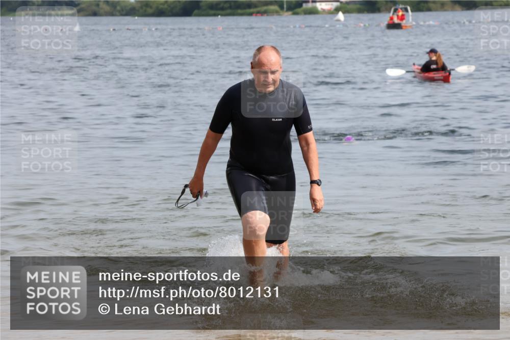 15.06.2025 - 27. Vierlanden-Triathlon Lena Gebhardt http://msf.ph/oto/8012131 15.06.2025 10:09:57 Schwimmen 466 meine-sportfotos.de