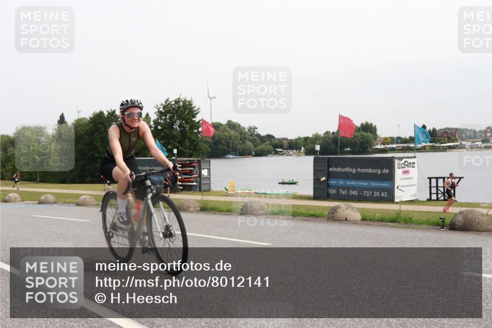 15.06.2025 - 27. Vierlanden-Triathlon H.Heesch http://msf.ph/oto/8012141 15.06.2025 11:06:27 Radfahren 5, 485, 539 meine-sportfotos.de