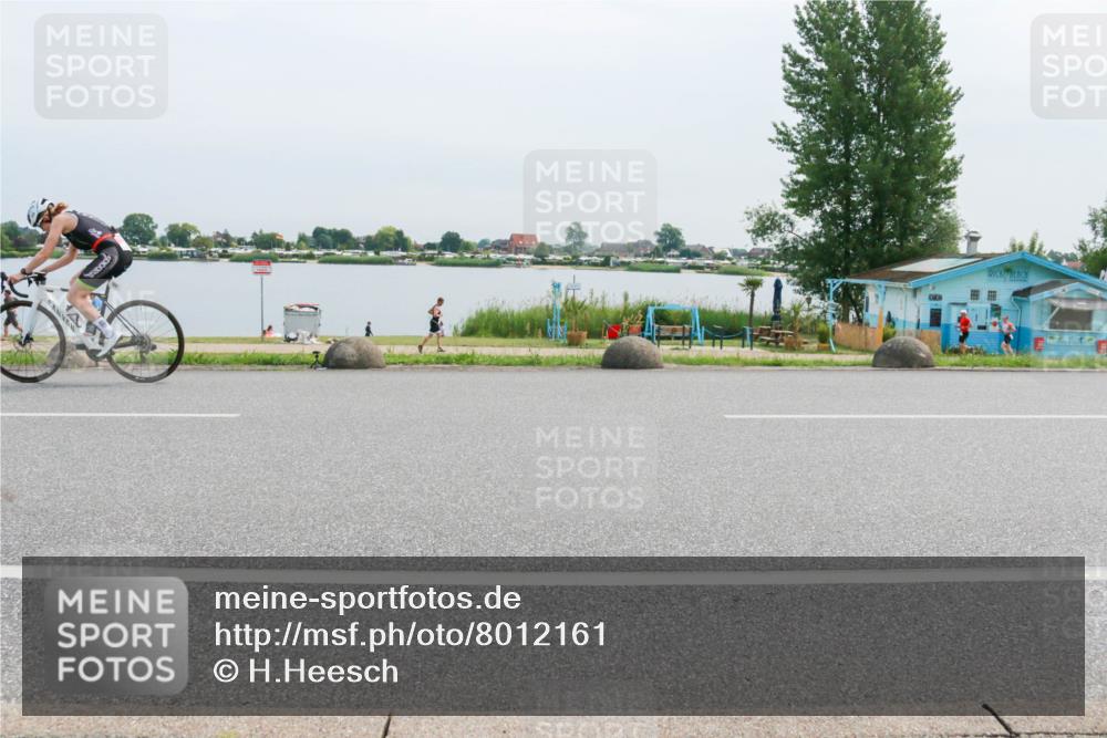 15.06.2025 - 27. Vierlanden-Triathlon H.Heesch http://msf.ph/oto/8012161 15.06.2025 11:06:06 Radfahren 220, 569, 732 meine-sportfotos.de