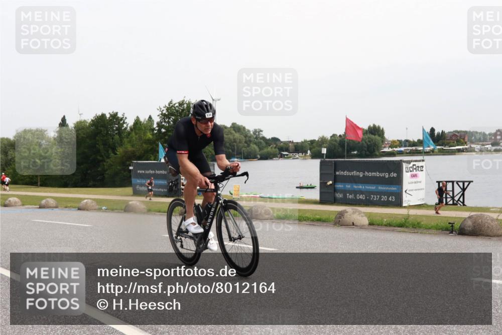 15.06.2025 - 27. Vierlanden-Triathlon H.Heesch http://msf.ph/oto/8012164 15.06.2025 11:06:33 Radfahren 5, 128, 539 meine-sportfotos.de