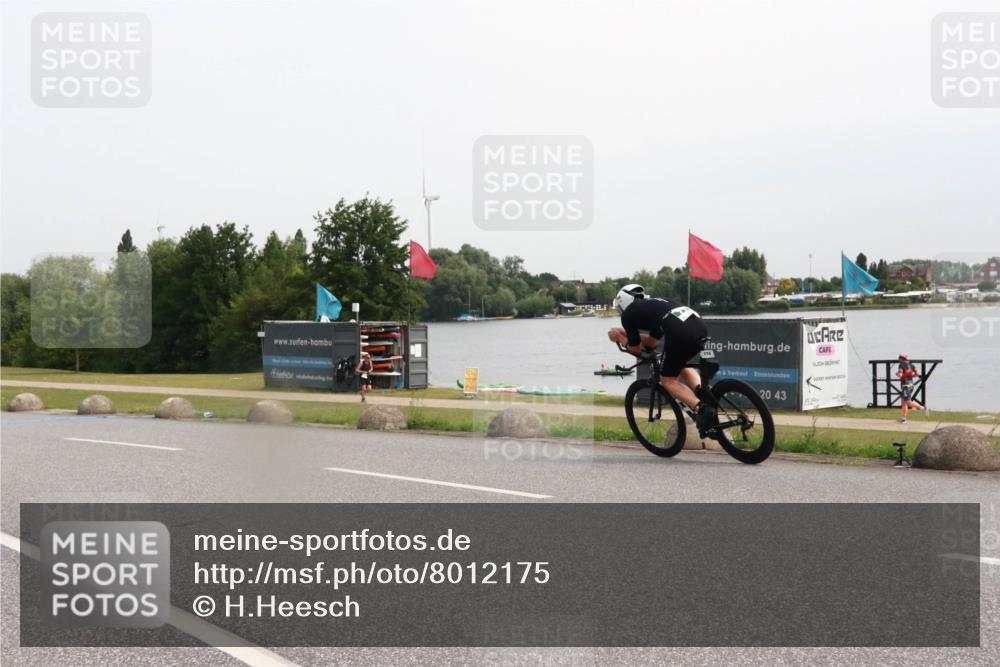 15.06.2025 - 27. Vierlanden-Triathlon H.Heesch http://msf.ph/oto/8012175 15.06.2025 11:06:34 Radfahren 5, 128, 774 meine-sportfotos.de