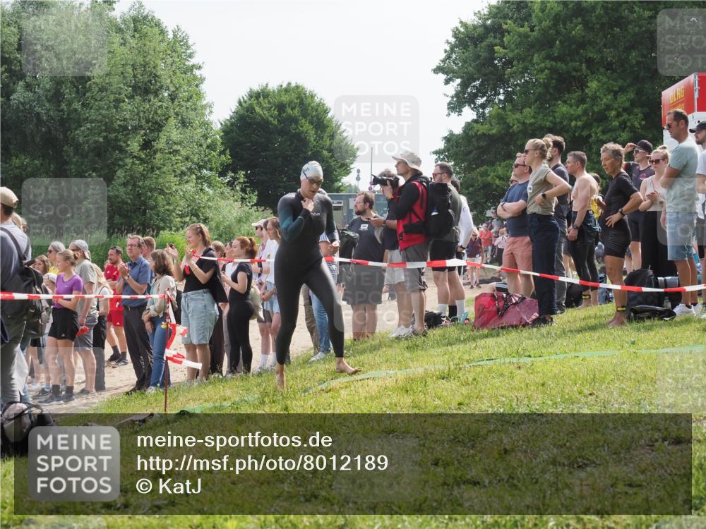 15.06.2025 - 27. Vierlanden-Triathlon KatJ http://msf.ph/oto/8012189 15.06.2025 10:14:02 Schwimmen 472, 475, 490, 540 meine-sportfotos.de