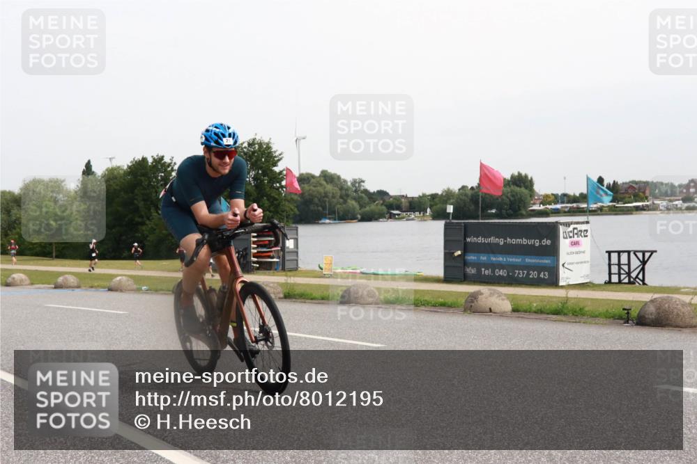 15.06.2025 - 27. Vierlanden-Triathlon H.Heesch http://msf.ph/oto/8012195 15.06.2025 11:06:48 Radfahren 21, 533 meine-sportfotos.de