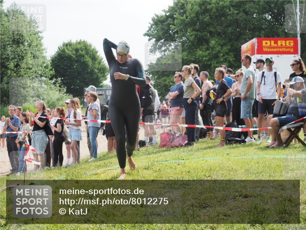 15.06.2025 - 27. Vierlanden-Triathlon KatJ http://msf.ph/oto/8012275 15.06.2025 10:14:03 Schwimmen 472, 475, 490, 540 meine-sportfotos.de
