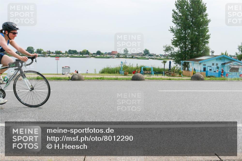 15.06.2025 - 27. Vierlanden-Triathlon H.Heesch http://msf.ph/oto/8012290 15.06.2025 11:06:23 Radfahren 16, 485, 539 meine-sportfotos.de