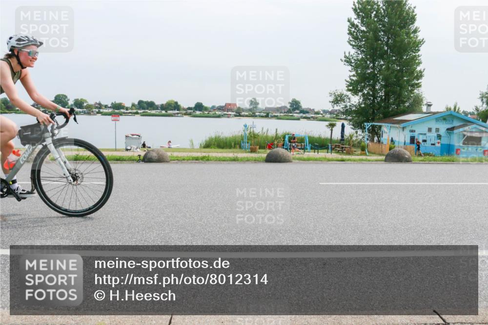 15.06.2025 - 27. Vierlanden-Triathlon H.Heesch http://msf.ph/oto/8012314 15.06.2025 11:06:27 Radfahren 5, 485, 539 meine-sportfotos.de