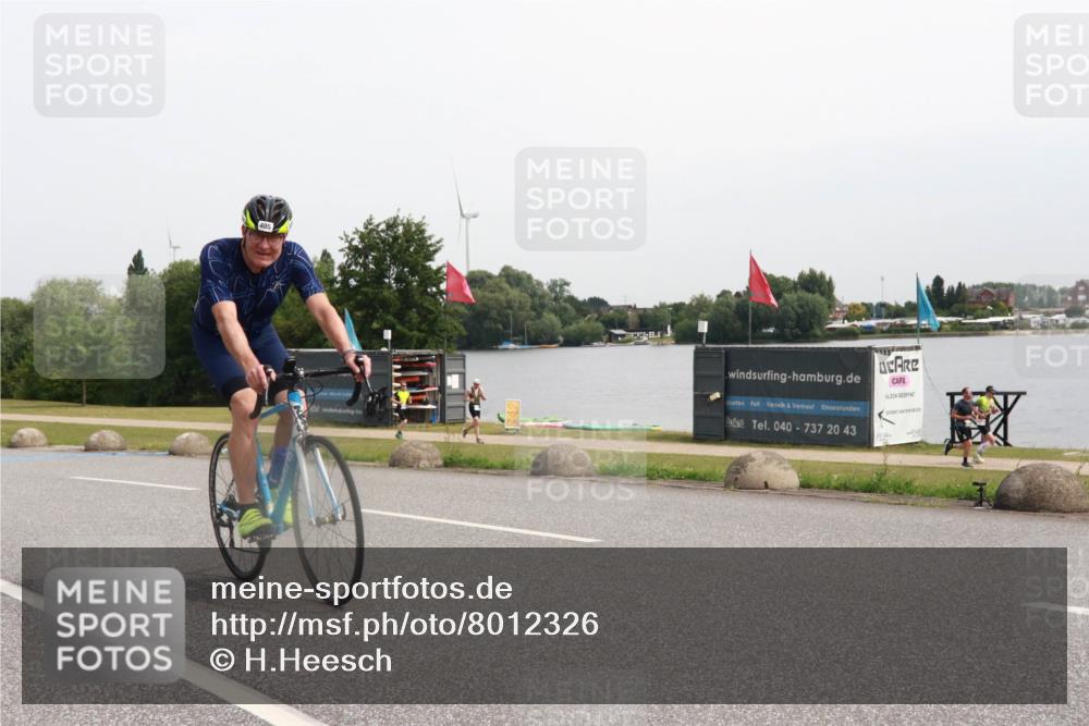 15.06.2025 - 27. Vierlanden-Triathlon H.Heesch http://msf.ph/oto/8012326 15.06.2025 11:07:14 Radfahren 405, 636 meine-sportfotos.de