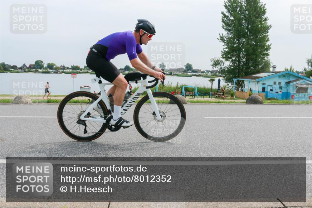 15.06.2025 - 27. Vierlanden-Triathlon H.Heesch http://msf.ph/oto/8012352 15.06.2025 11:06:29 Radfahren 5, 128, 539 meine-sportfotos.de
