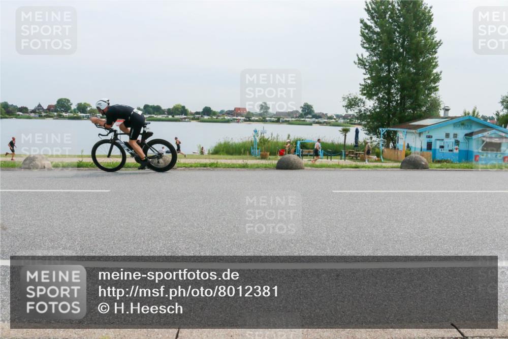 15.06.2025 - 27. Vierlanden-Triathlon H.Heesch http://msf.ph/oto/8012381 15.06.2025 11:06:34 Radfahren 128, 774 meine-sportfotos.de