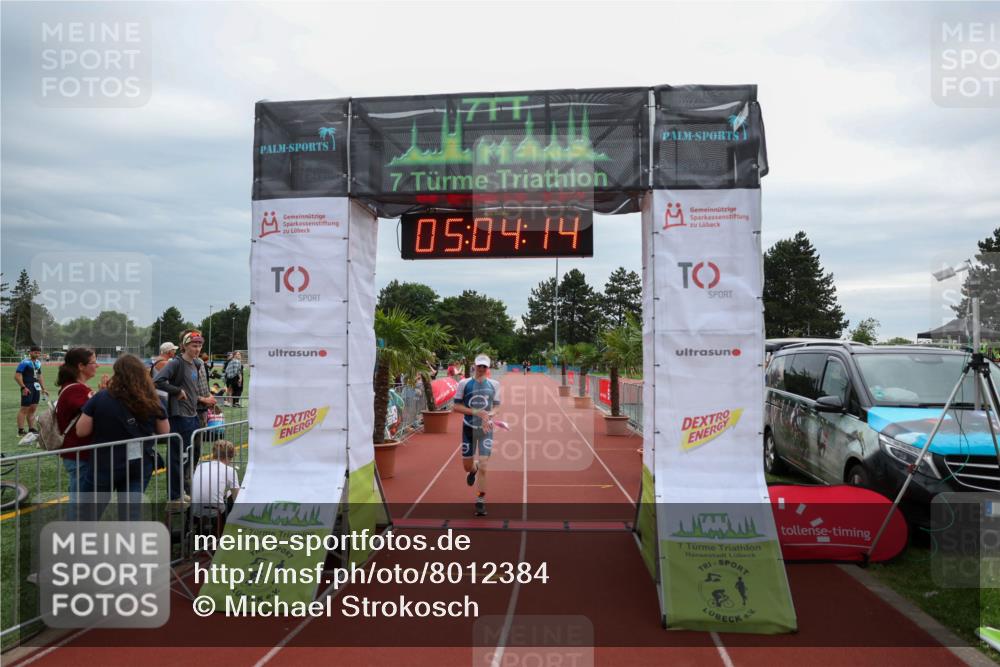 15.06.2025 - 7 Türme Triathlon Michael Strokosch http://msf.ph/oto/8012384 15.06.2025 15:04:13 Ziel 256, 299 meine-sportfotos.de