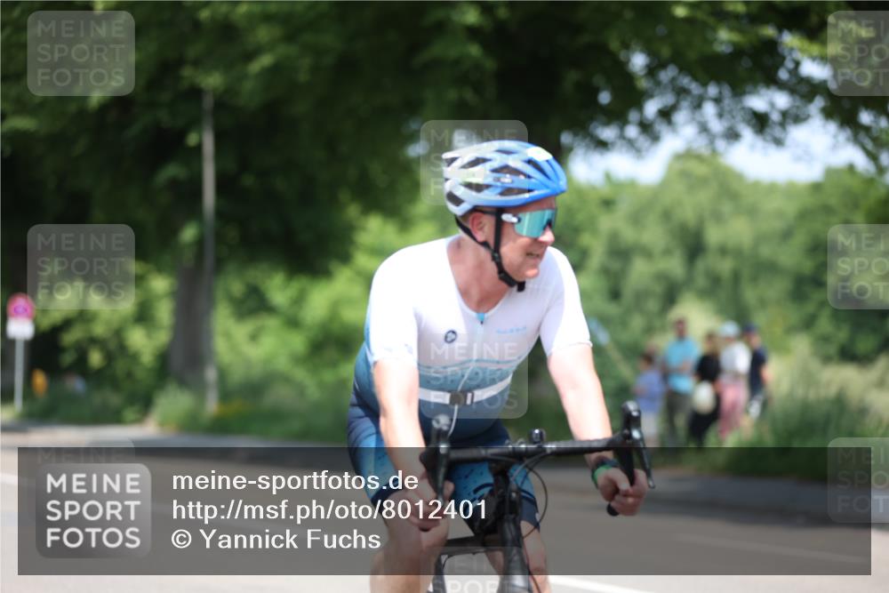 15.06.2025 - 7 Türme Triathlon Yannick Fuchs http://msf.ph/oto/8012401 15.06.2025 12:46:35 Radfahren 240, 317, 605, 609 meine-sportfotos.de