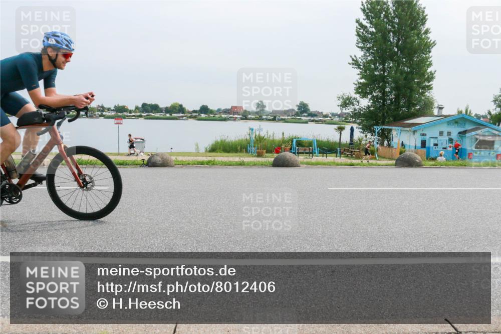 15.06.2025 - 27. Vierlanden-Triathlon H.Heesch http://msf.ph/oto/8012406 15.06.2025 11:06:48 Radfahren 21, 593 meine-sportfotos.de