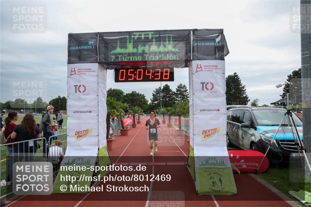 15.06.2025 - 7 Türme Triathlon Michael Strokosch http://msf.ph/oto/8012469 15.06.2025 15:04:38 Ziel 535 meine-sportfotos.de