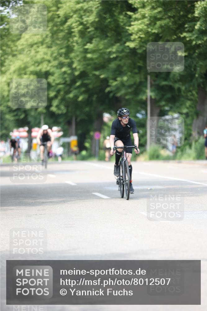 15.06.2025 - 7 Türme Triathlon Yannick Fuchs http://msf.ph/oto/8012507 15.06.2025 13:27:17 Radfahren 255, 772, 840, 1011 meine-sportfotos.de
