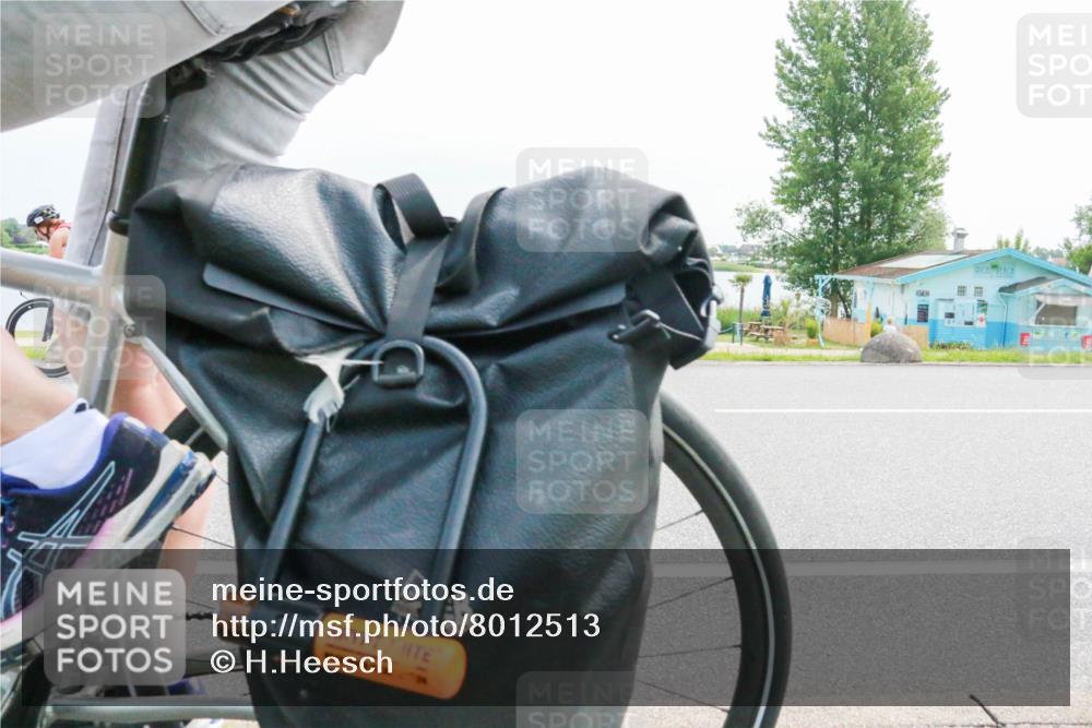 15.06.2025 - 27. Vierlanden-Triathlon H.Heesch http://msf.ph/oto/8012513 15.06.2025 11:06:54 Radfahren 214, 226, 227, 593, 691 meine-sportfotos.de