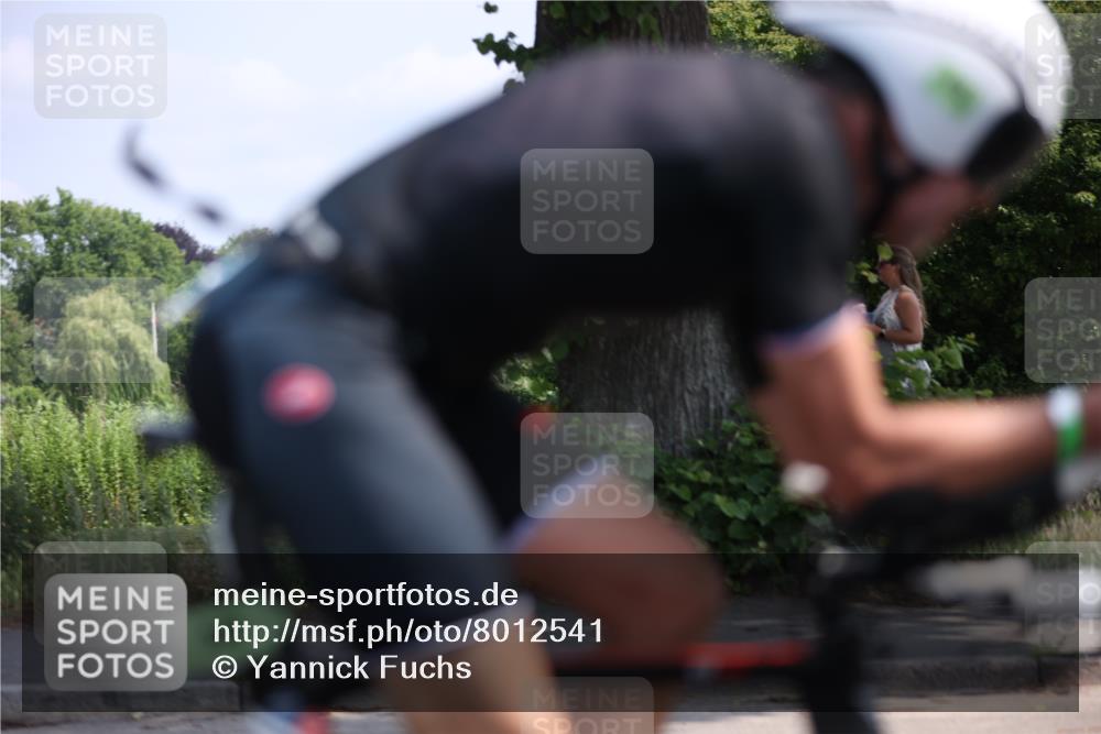 15.06.2025 - 7 Türme Triathlon Yannick Fuchs http://msf.ph/oto/8012541 15.06.2025 12:46:41 Radfahren 240, 543 meine-sportfotos.de