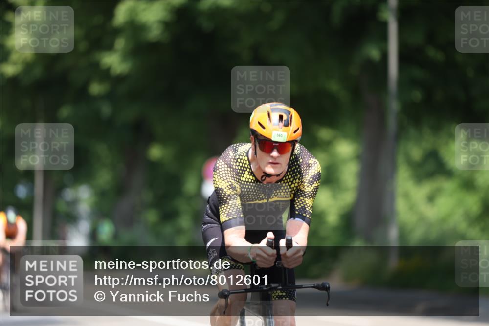 15.06.2025 - 7 Türme Triathlon Yannick Fuchs http://msf.ph/oto/8012601 15.06.2025 12:46:48 Radfahren 490, 496, 543 meine-sportfotos.de