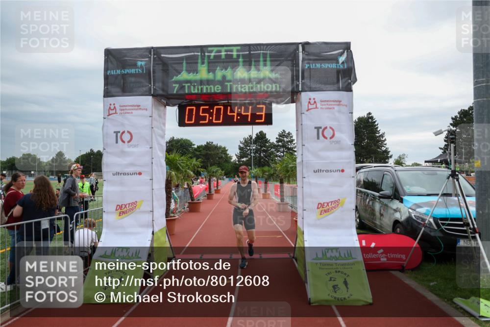 15.06.2025 - 7 Türme Triathlon Michael Strokosch http://msf.ph/oto/8012608 15.06.2025 15:04:43 Ziel 233, 535 meine-sportfotos.de