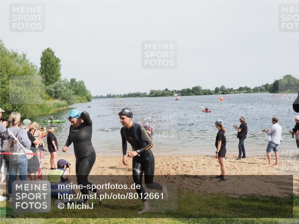 21.06.2025 - 27. Vierlanden-Triathlon MichiJ http://msf.ph/oto/8012661 15.06.2026 10:14:59 Schwimmen 476, 521, 525, 528, 570, 592, 593, 597, 605, 1397 meine-sportfotos.de