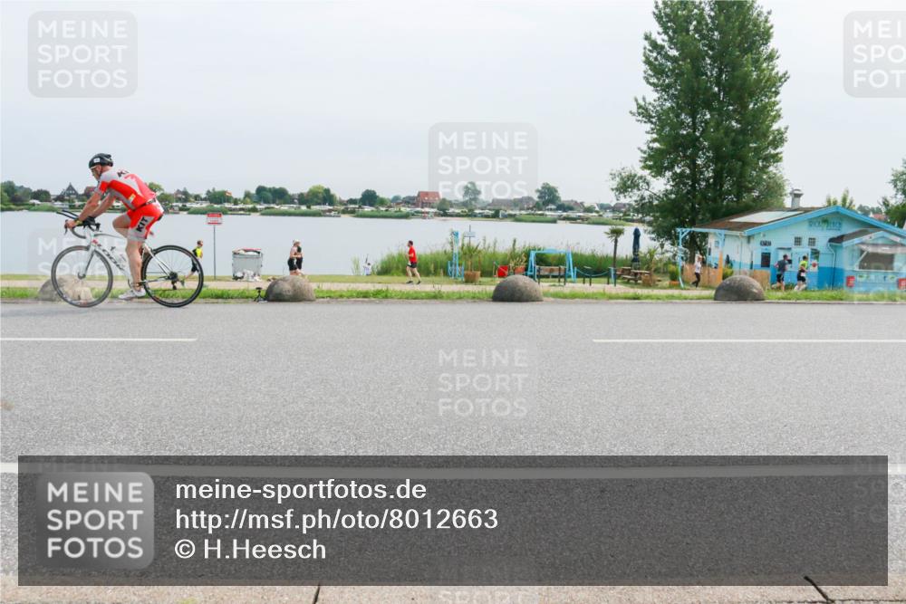 15.06.2025 - 27. Vierlanden-Triathlon H.Heesch http://msf.ph/oto/8012663 15.06.2025 11:07:24 Radfahren 11, 162 meine-sportfotos.de