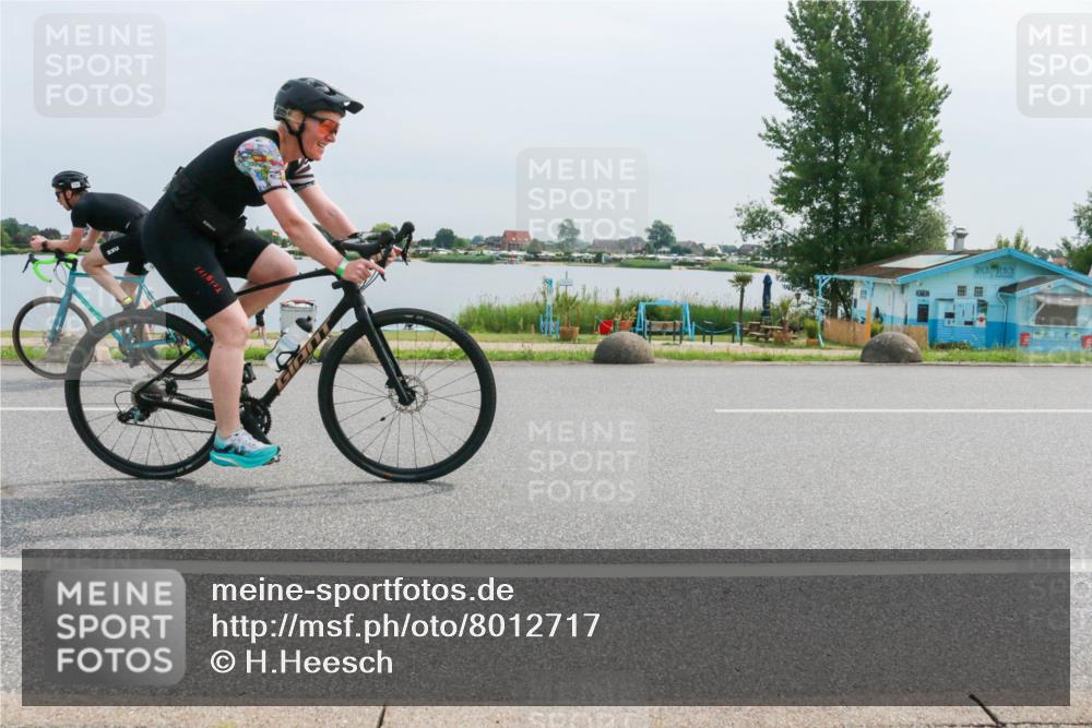 15.06.2025 - 27. Vierlanden-Triathlon H.Heesch http://msf.ph/oto/8012717 15.06.2025 11:07:48 Radfahren 492, 515, 550, 647, 710, 741 meine-sportfotos.de