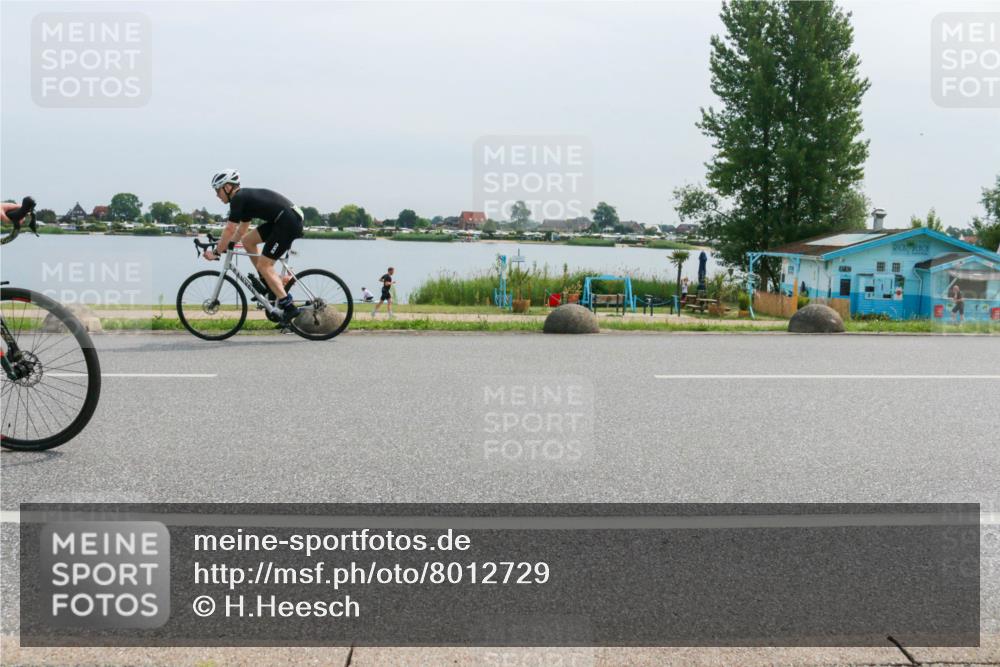 15.06.2025 - 27. Vierlanden-Triathlon H.Heesch http://msf.ph/oto/8012729 15.06.2025 11:07:49 Radfahren 492, 515, 550, 647, 710, 741 meine-sportfotos.de