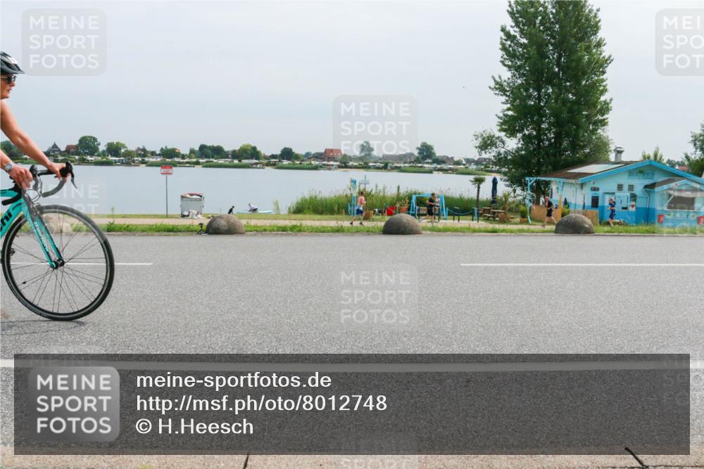 15.06.2025 - 27. Vierlanden-Triathlon H.Heesch http://msf.ph/oto/8012748 15.06.2025 11:07:52 Radfahren 492, 550, 647, 710, 741 meine-sportfotos.de