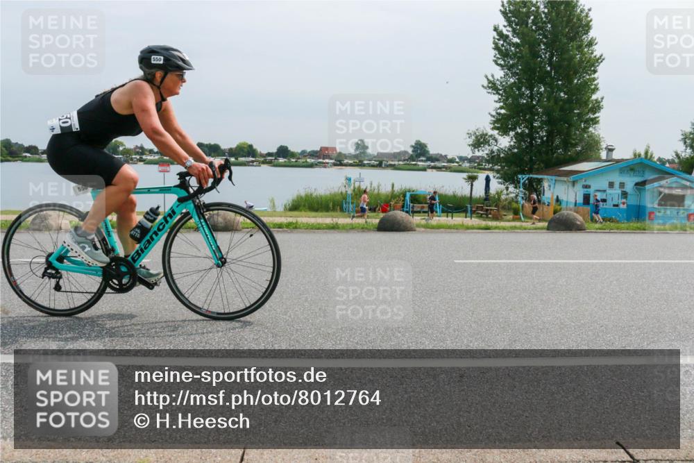 15.06.2025 - 27. Vierlanden-Triathlon H.Heesch http://msf.ph/oto/8012764 15.06.2025 11:07:52 Radfahren 492, 550, 647, 710, 741 meine-sportfotos.de