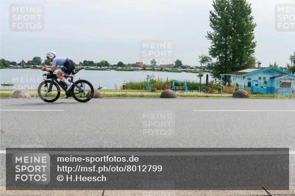 15.06.2025 - 27. Vierlanden-Triathlon H.Heesch http://msf.ph/oto/8012799 15.06.2025 11:08:00 Radfahren 200, 686 meine-sportfotos.de