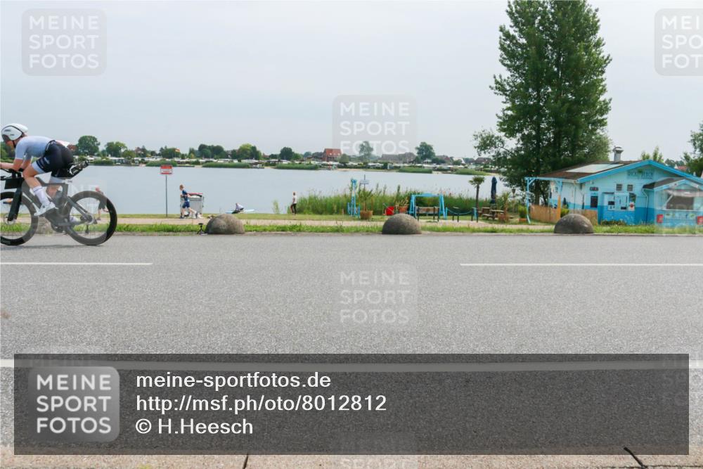 15.06.2025 - 27. Vierlanden-Triathlon H.Heesch http://msf.ph/oto/8012812 15.06.2025 11:08:01 Radfahren 200, 686 meine-sportfotos.de