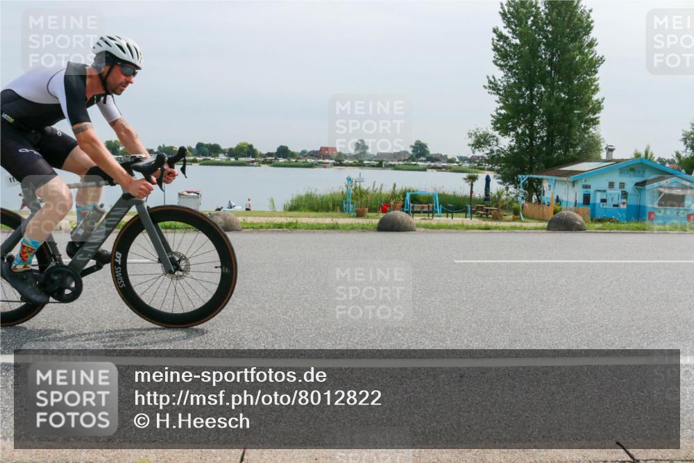 15.06.2025 - 27. Vierlanden-Triathlon H.Heesch http://msf.ph/oto/8012822 15.06.2025 11:08:07 Radfahren 111, 200 meine-sportfotos.de