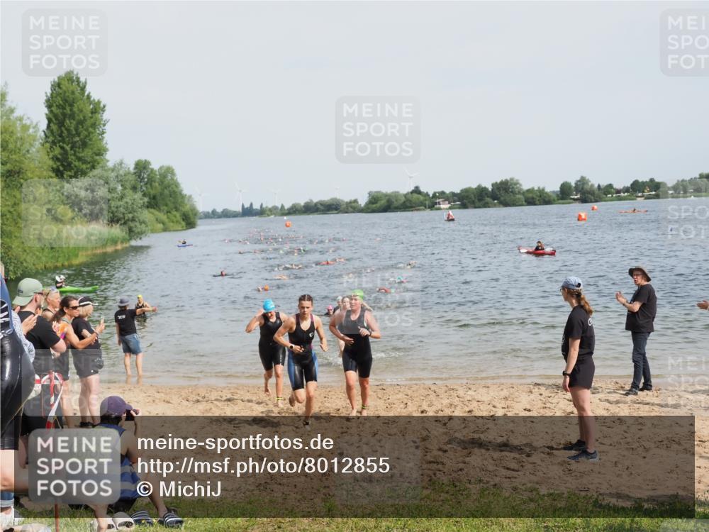 21.06.2025 - 27. Vierlanden-Triathlon MichiJ http://msf.ph/oto/8012855 15.06.2026 10:15:09 Schwimmen 480, 507, 528, 555, 587, 592, 597, 605, 635 meine-sportfotos.de