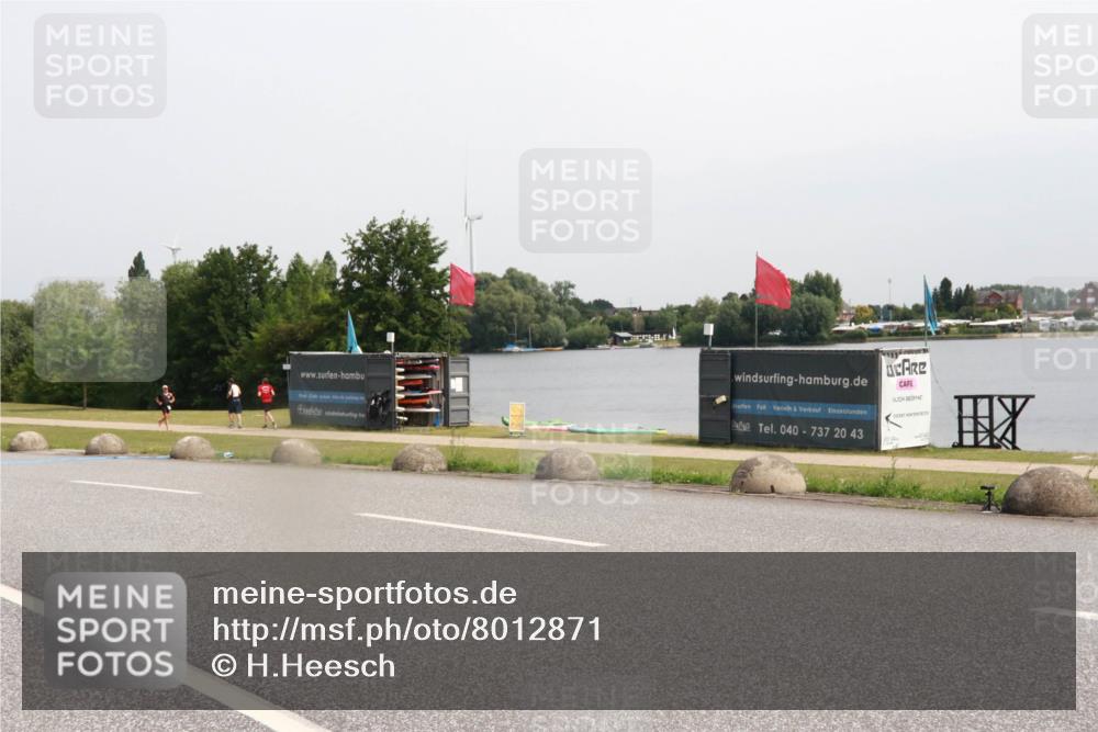15.06.2025 - 27. Vierlanden-Triathlon H.Heesch http://msf.ph/oto/8012871 15.06.2025 11:08:45 Radfahren 163, 495, 581, 619 meine-sportfotos.de